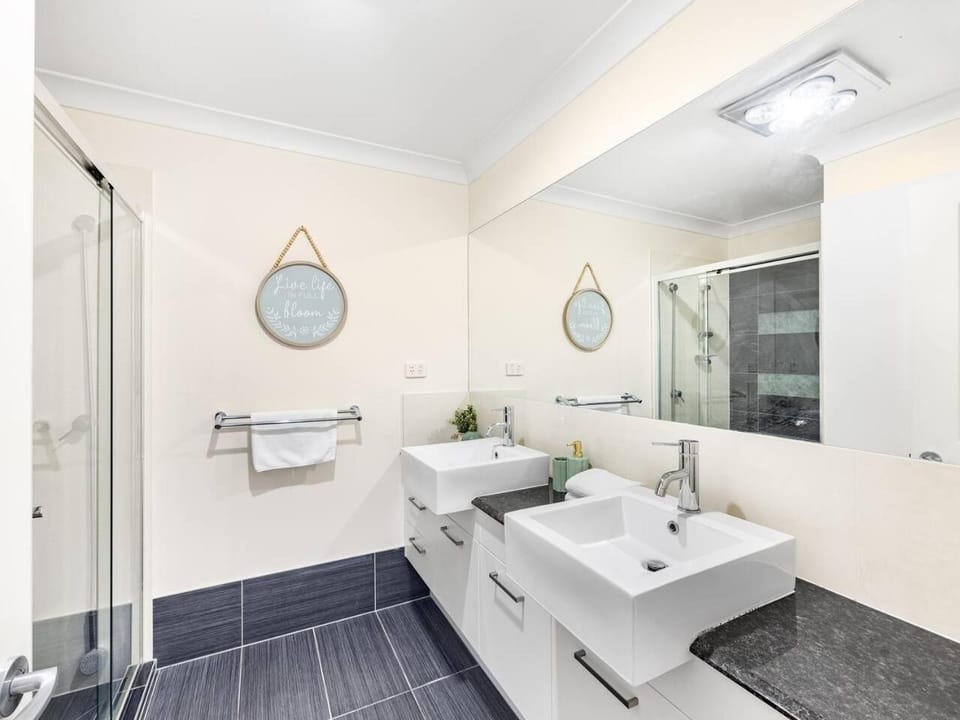 Spacious Central located Family House at Sunnybank House in Brisbane