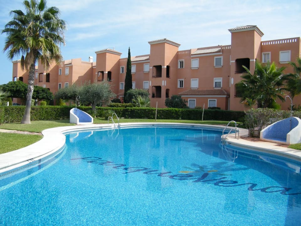 Property building, Swimming pool