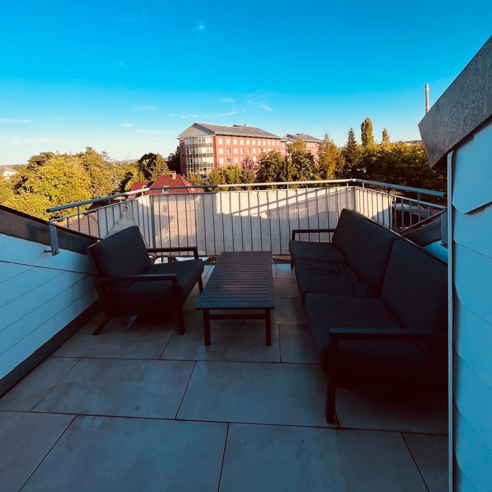 View (from property/room), Balcony/Terrace