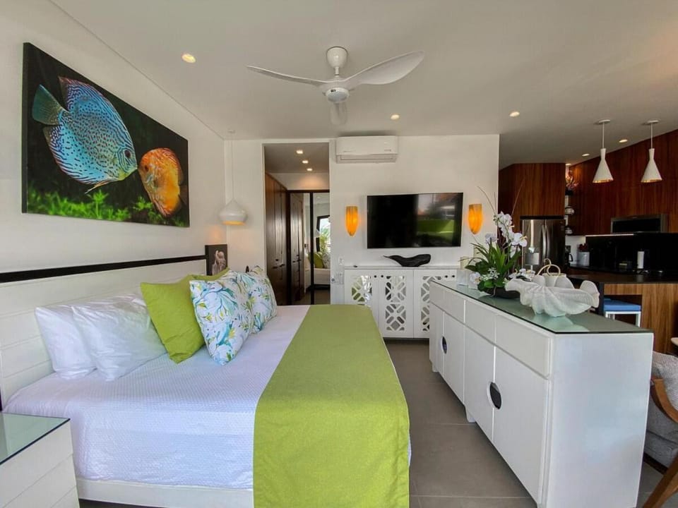 Blissful Ocean-View Penthouse with Rooftop Pool House in Puerto Vallarta