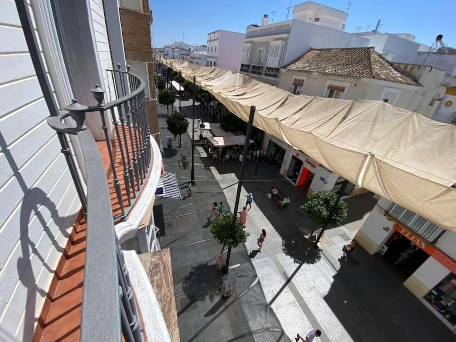 Property building, Day, Neighbourhood, Street view