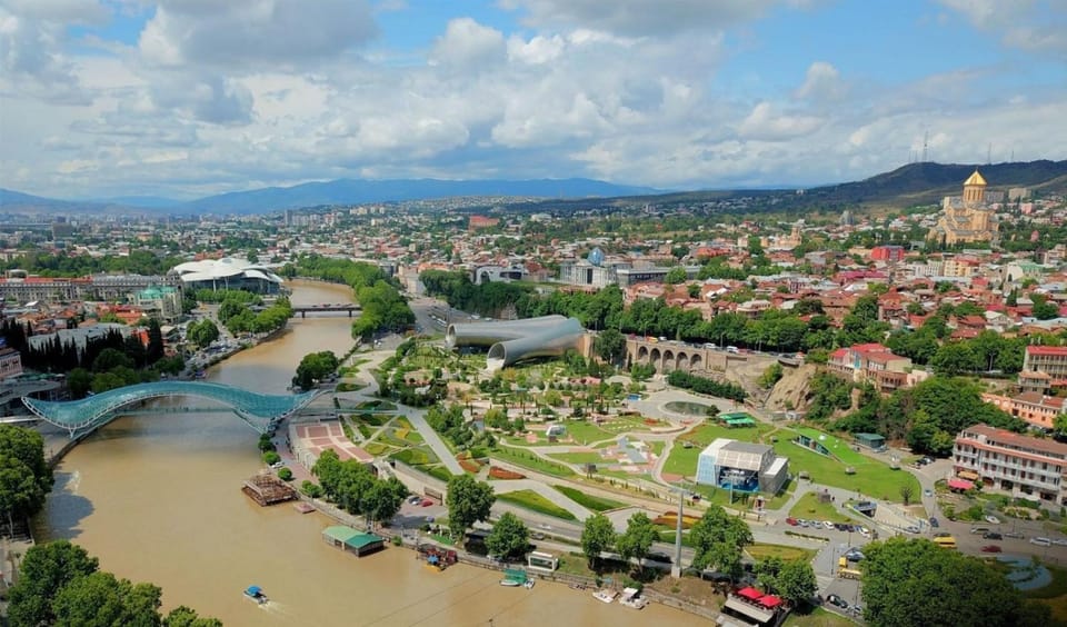 Property building, Day, City view, River view, Street view, Location