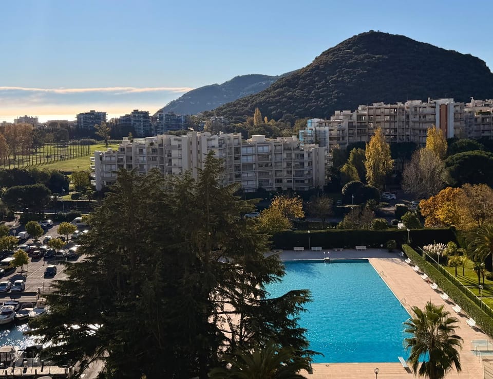 My Resid Appart Divina Cannes Marina vue mer Apartment in Mandelieu-La Napoule