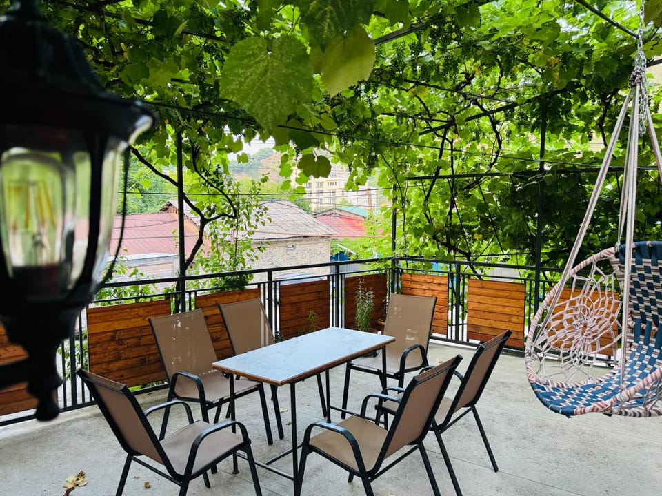 Guest House Riverside Apartment in Georgia