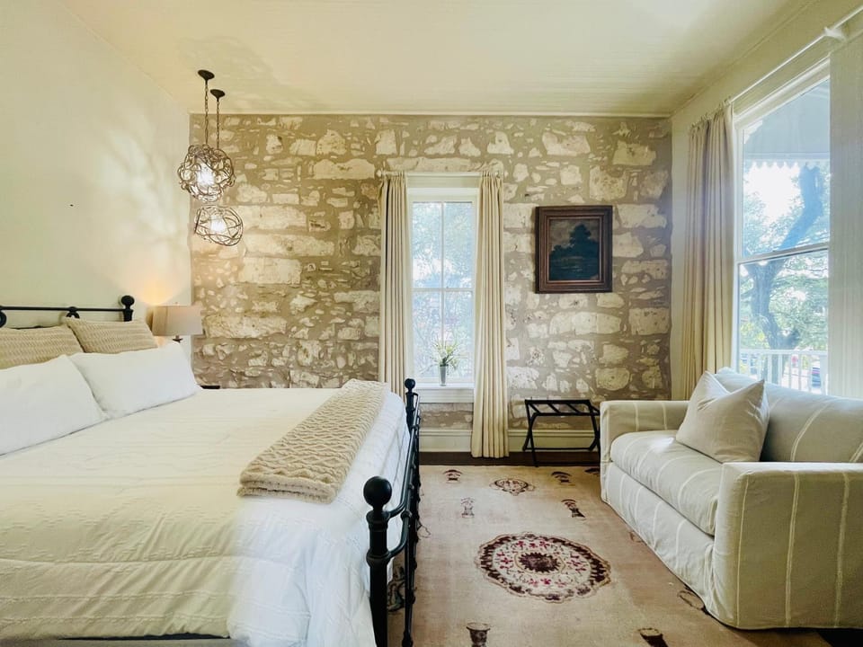 Shopkeeper's Inn Inn in Fredericksburg