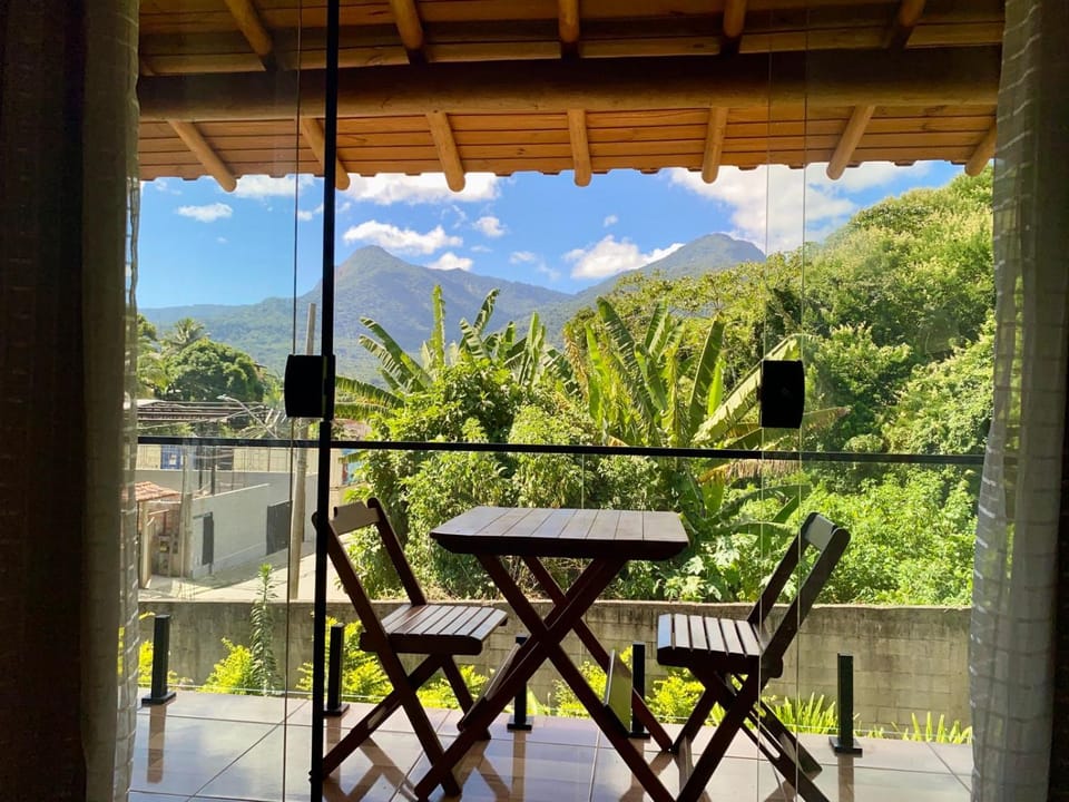 Apartamento completo com Ar, Vaga e Wifi, 2km da balsa Apartment in Ilhabela