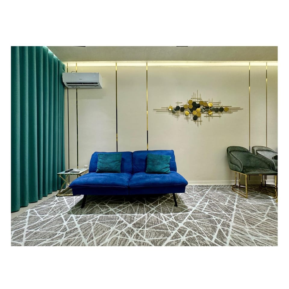 Living room, Seating area, air conditioner