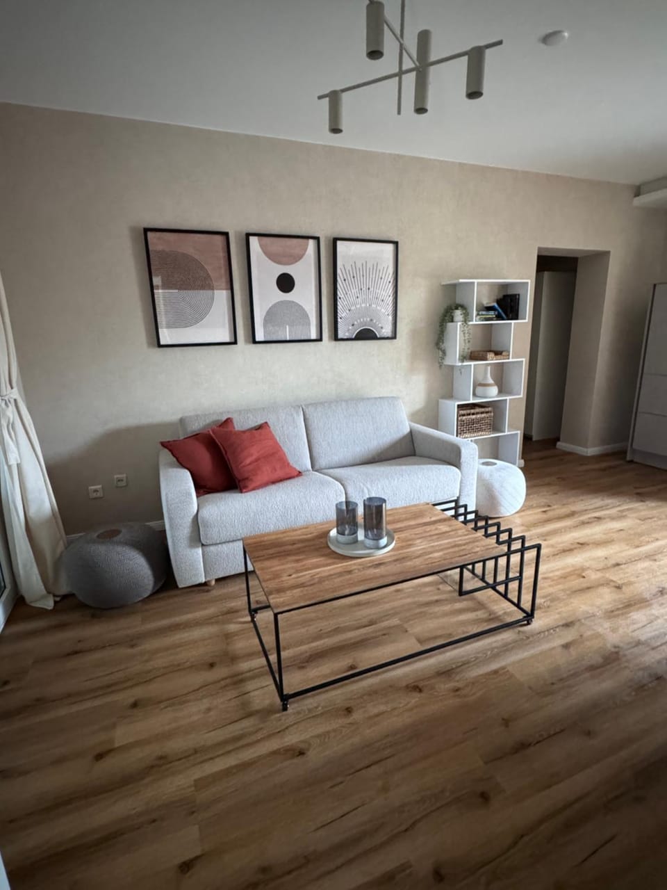 Living room, Seating area