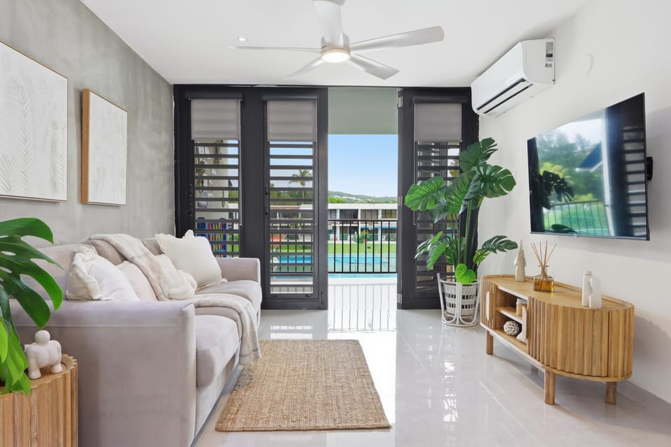 TV and multimedia, Living room, Photo of the whole room, Decorative detail, Pets, Pets, Pets, Garden view, internet, pet friendly, pet friendly, air conditioner