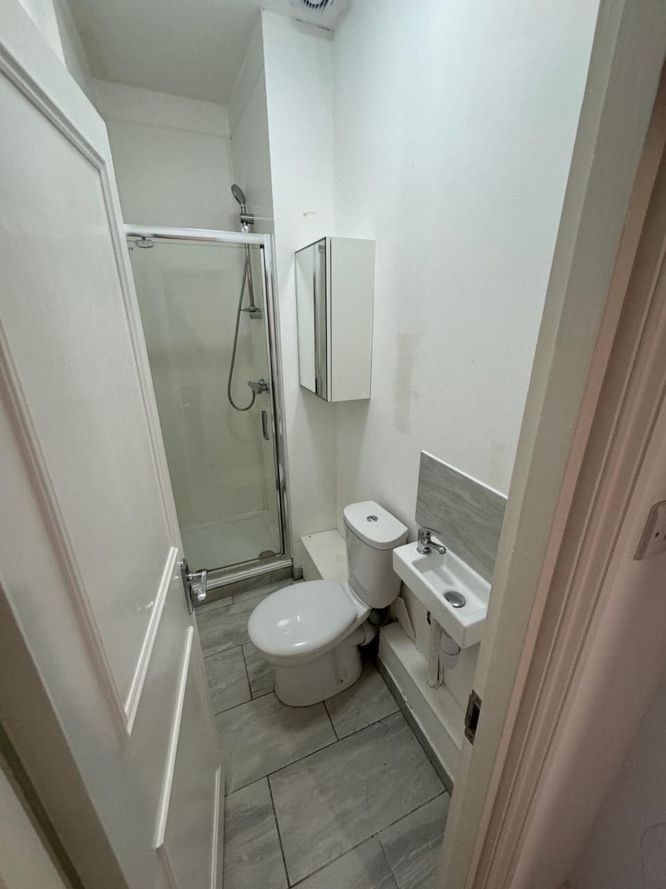 3 Bed Flat By Hove SeaFront Holland Road Apartment in Hove