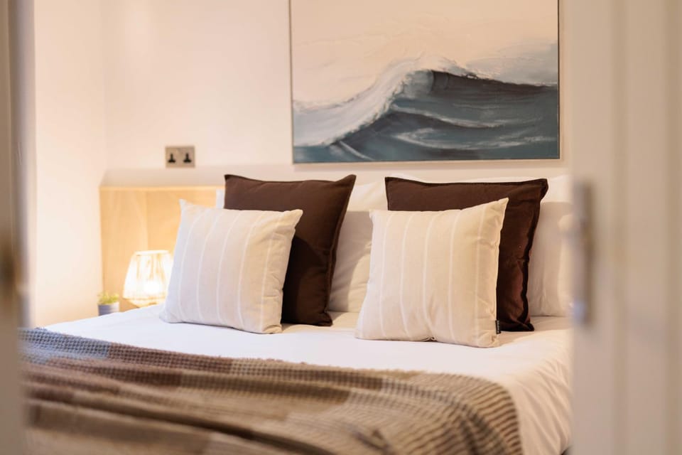 Secluded Sanctuary On The River House in Christchurch