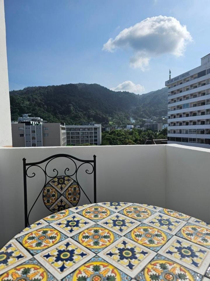 Balcony/Terrace, Mountain view