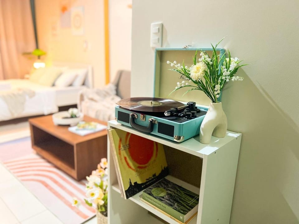 Premium BGC 1BR Condo Near Grand Hyatt #oursw9d1 House in Makati