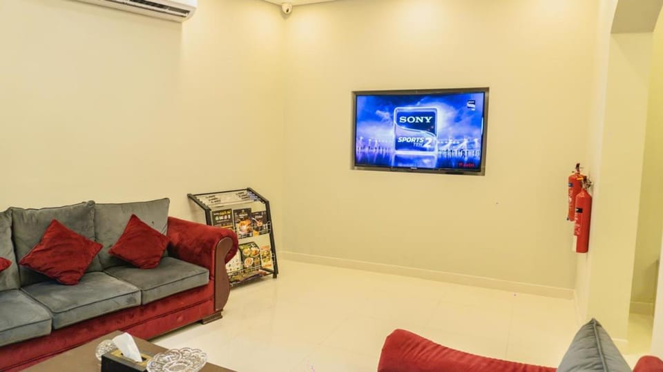 Pan Emirates Hotel Bed and Breakfast in Al Sharjah