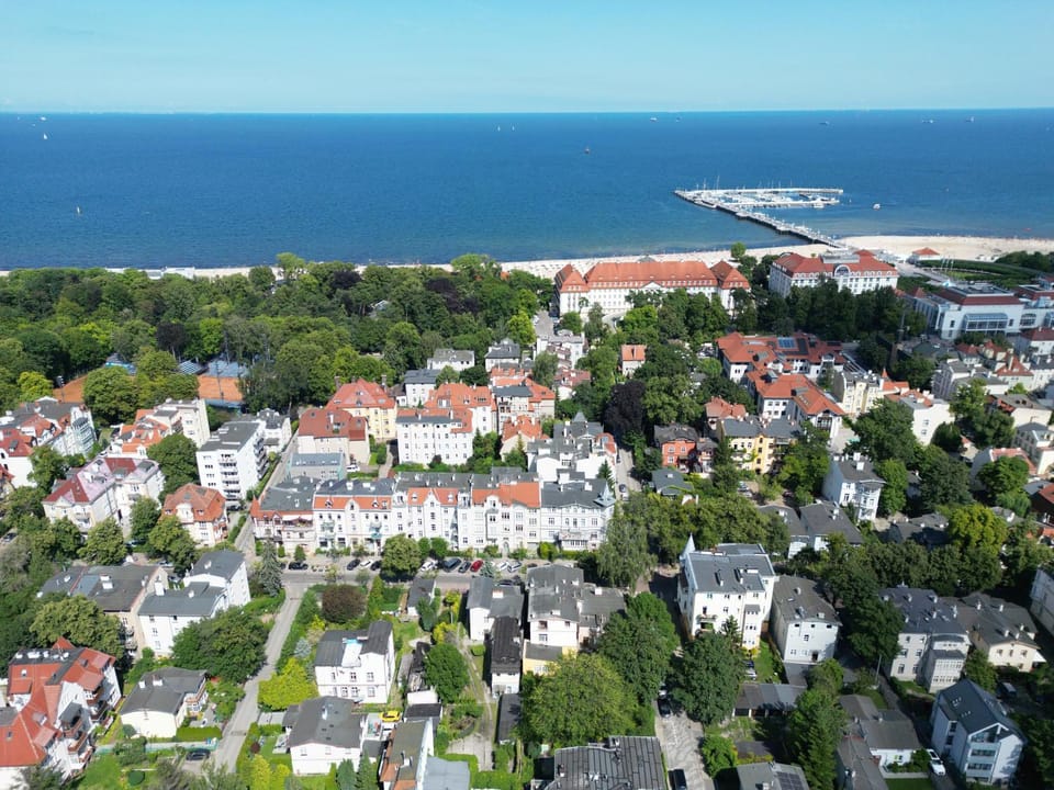 Nearby landmark, Day, Neighbourhood, Bird's eye view, City view, Sea view