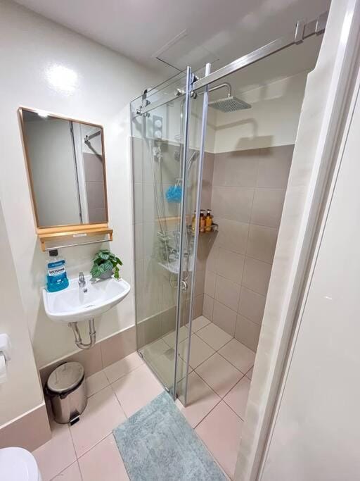 University Belt Cozy Studio at Vista Recto-33rd Floor Apartment in Manila City