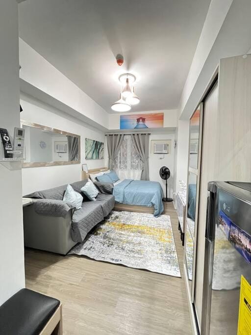 University Belt Cozy Studio at Vista Recto-33rd Floor Apartment in Manila City