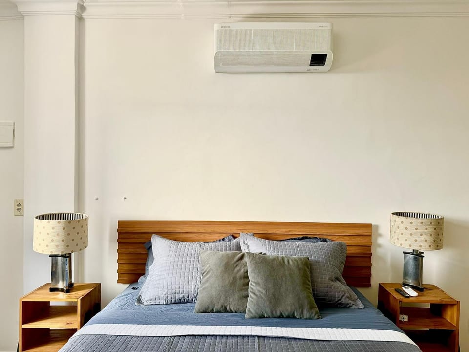 Bed, Photo of the whole room, Bedroom, air conditioner