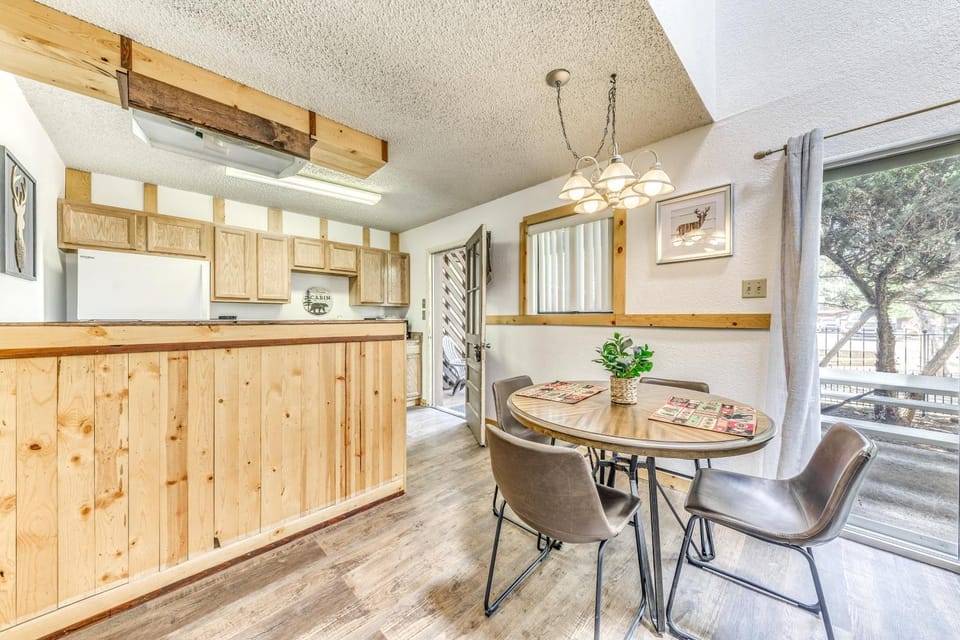 Relaxing Ruidoso Retreat: Walk to Midtown! House in Ruidoso
