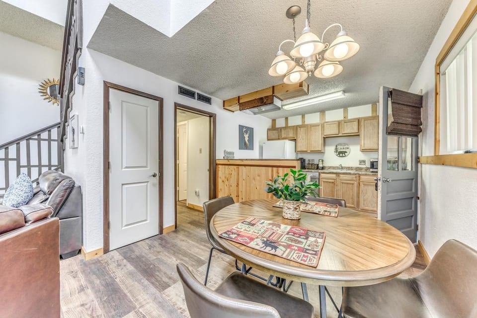 Relaxing Ruidoso Retreat: Walk to Midtown! House in Ruidoso