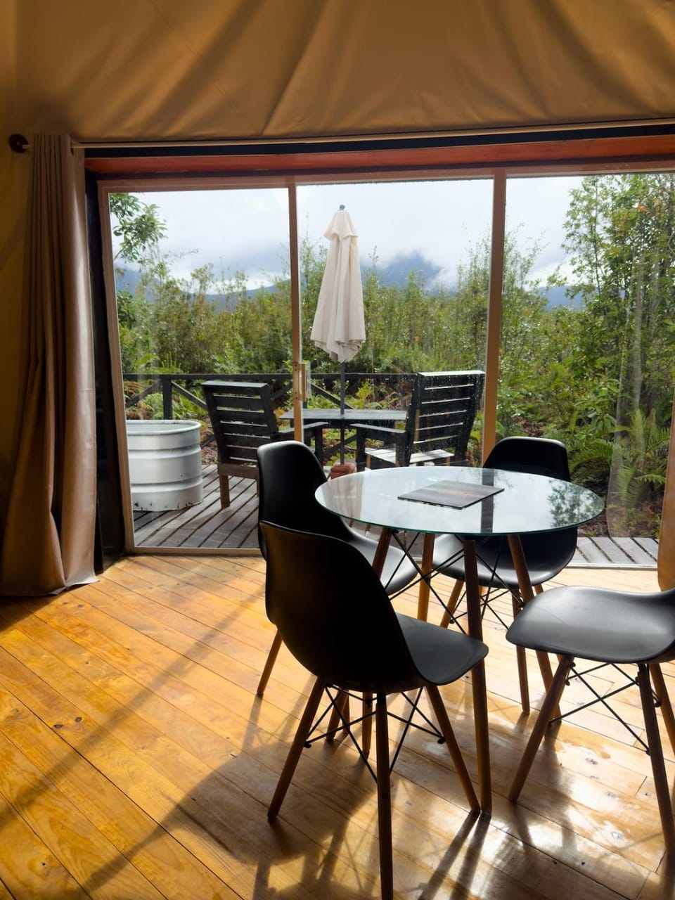 Refugio Volcán Hornopiren House in Los Lagos, Chile