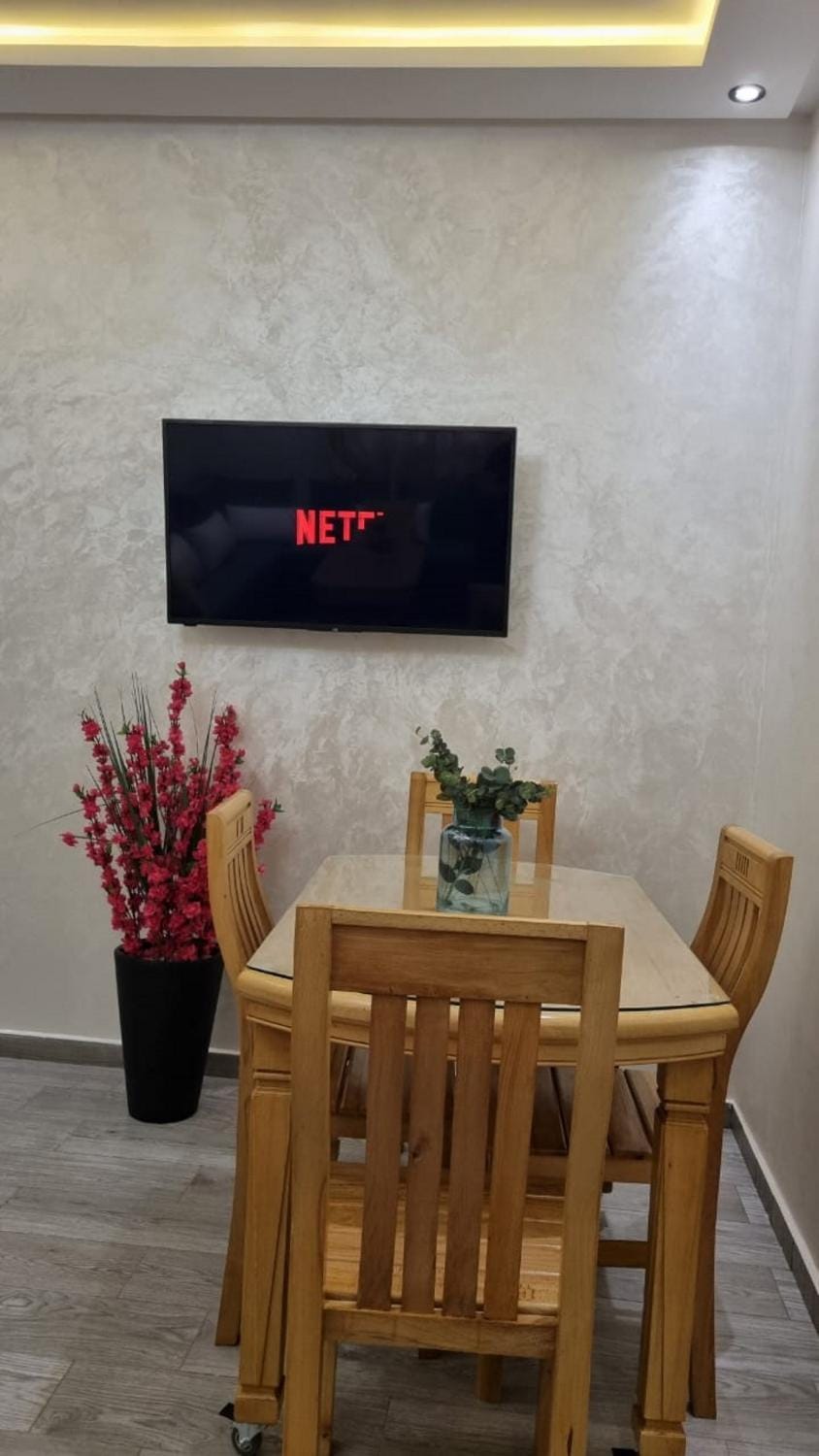 TV and multimedia, Dining area