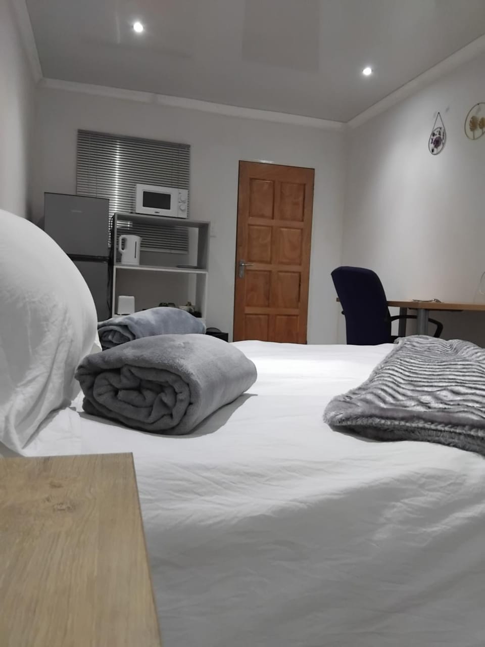 Bed, Kitchen or kitchenette, Photo of the whole room, Bedroom