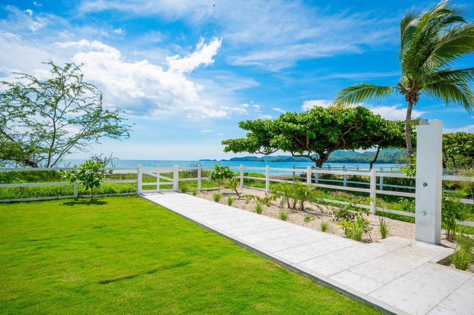 Golden Palms#10 Apartment in Guanacaste Province