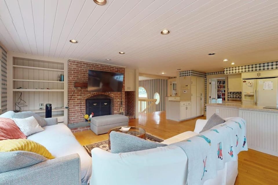 Great Pond Retreat House in Barnard