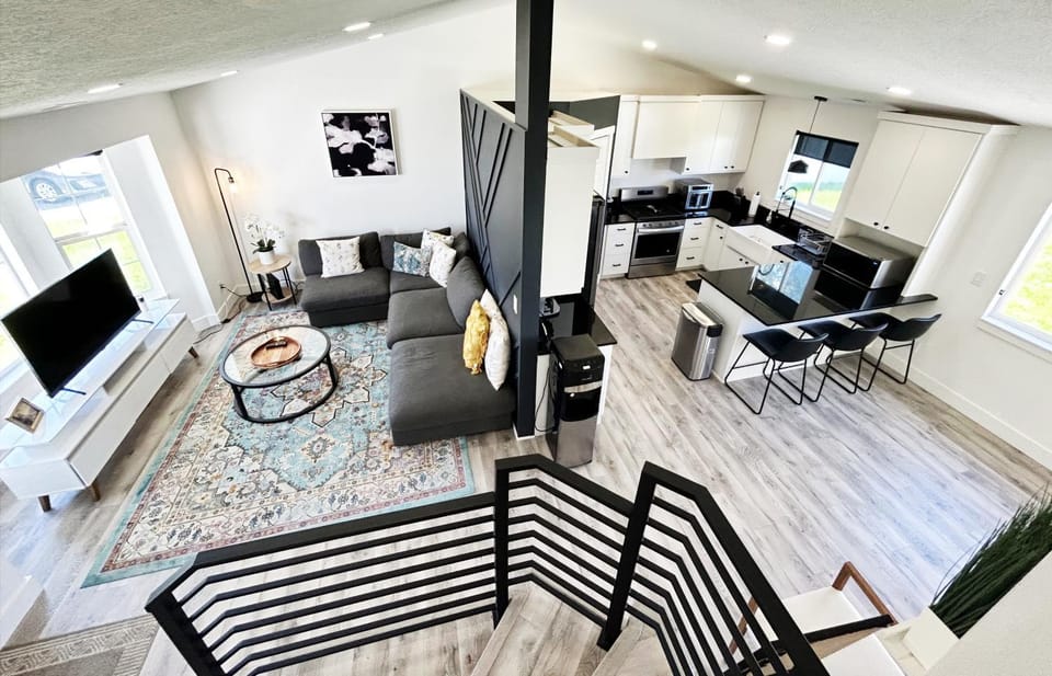 Kitchen or kitchenette, Living room