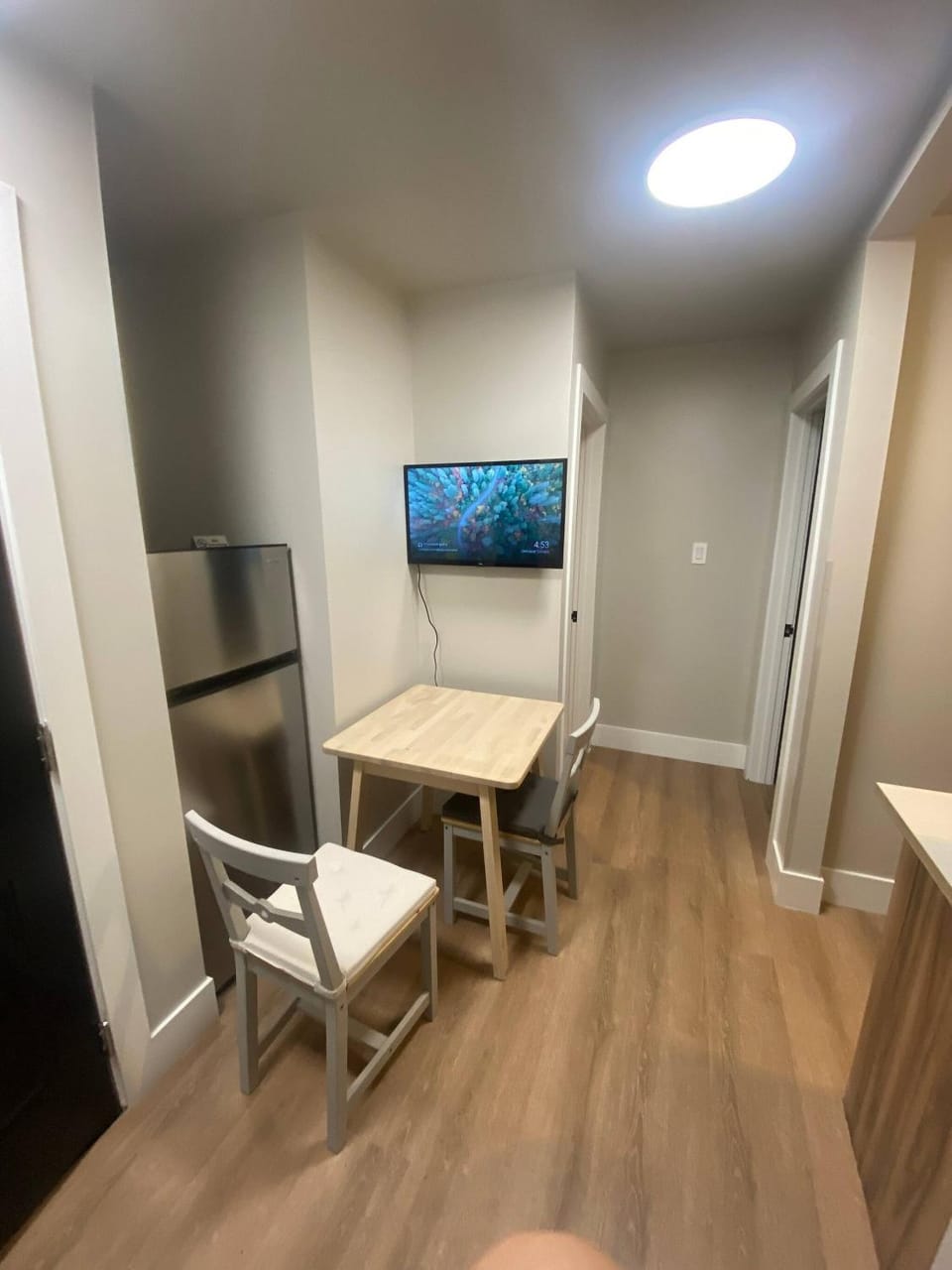 Restaurant/places to eat, TV and multimedia, Seating area
