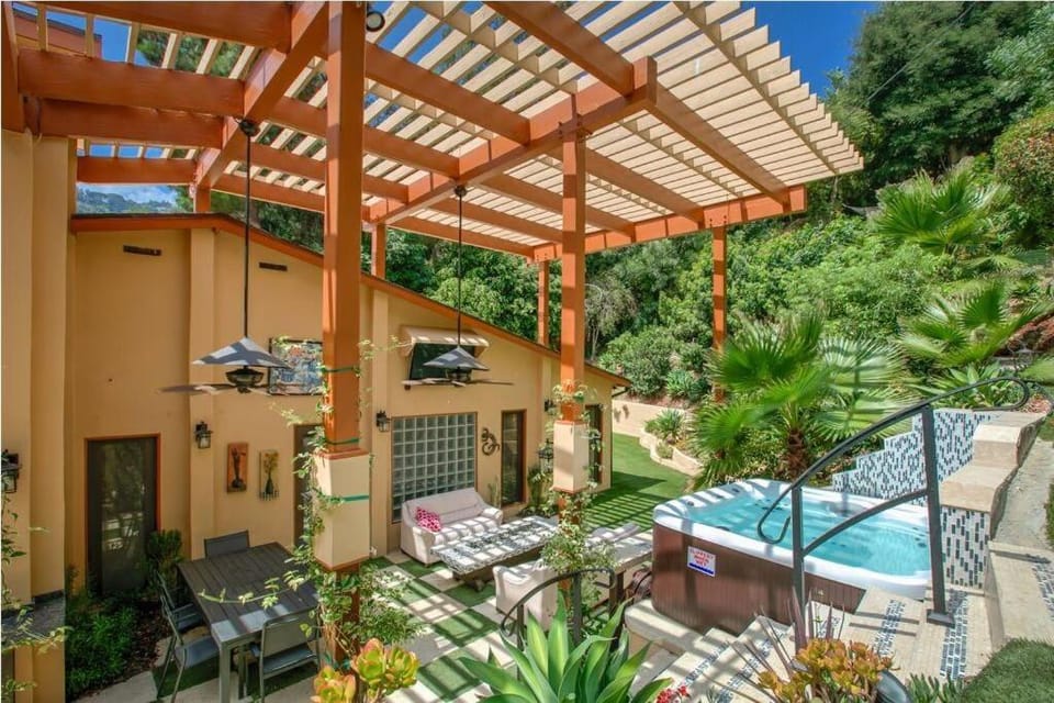 Skyhill Oasis New Lux Designer Modern House in Studio City