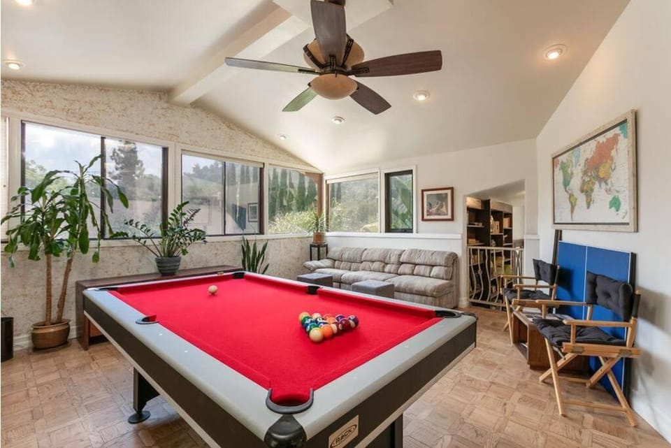 Skyhill Oasis New Lux Designer Modern House in Studio City