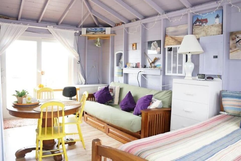 Peaceful Waterfront Beach Cottage! House in North Truro