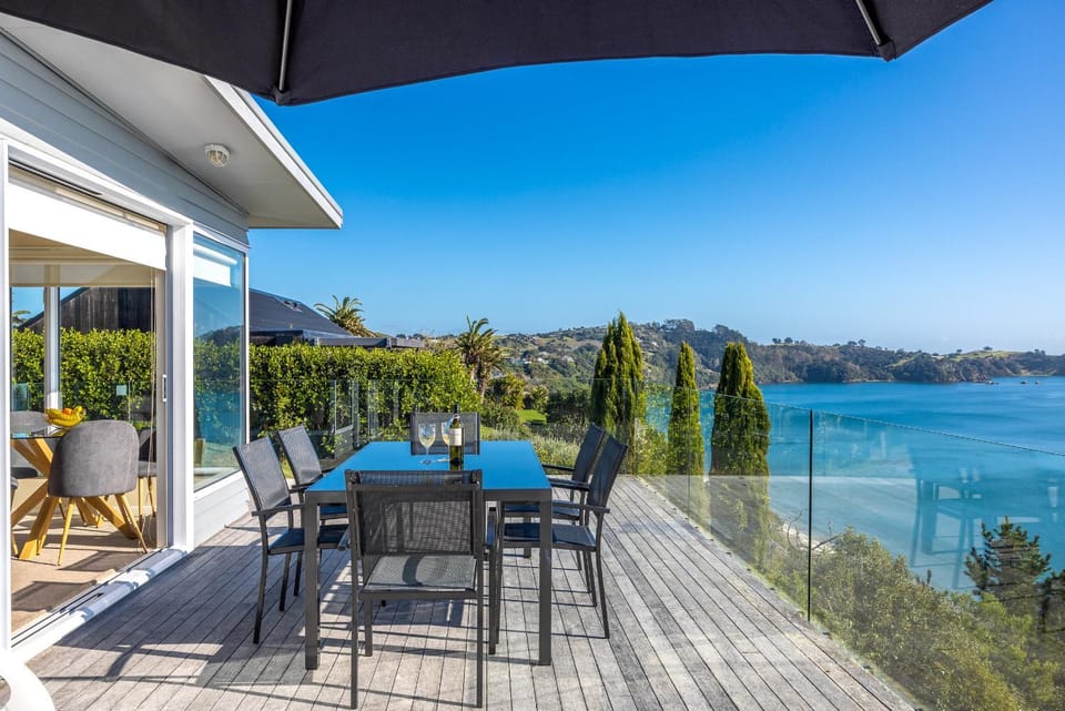 Natural landscape, Balcony/Terrace, Dining area, Mountain view, Sea view