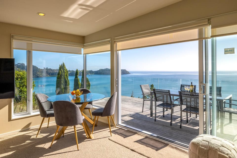 View (from property/room), Balcony/Terrace, Seating area, Dining area, Sea view