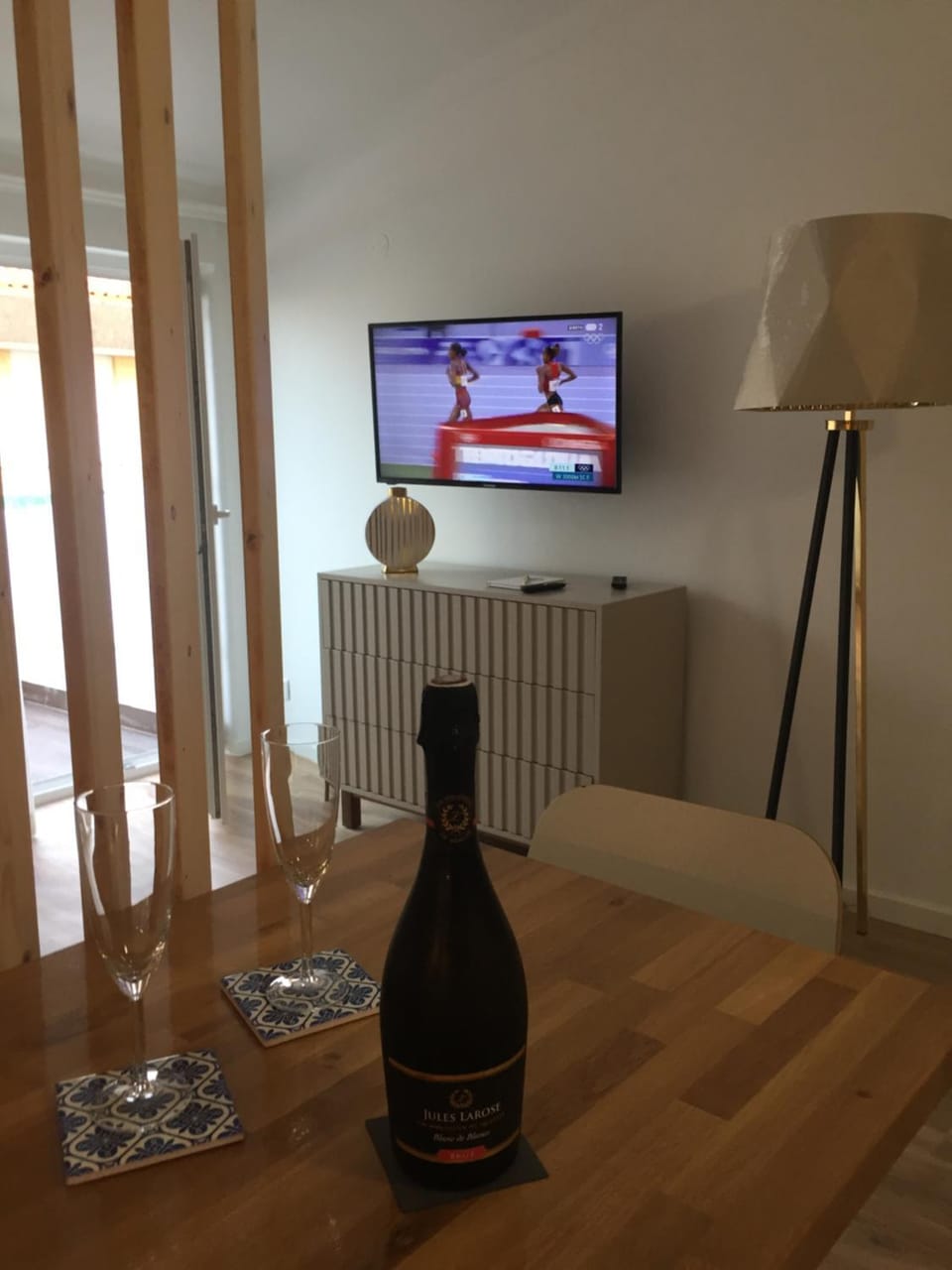 TV and multimedia, Food and drinks
