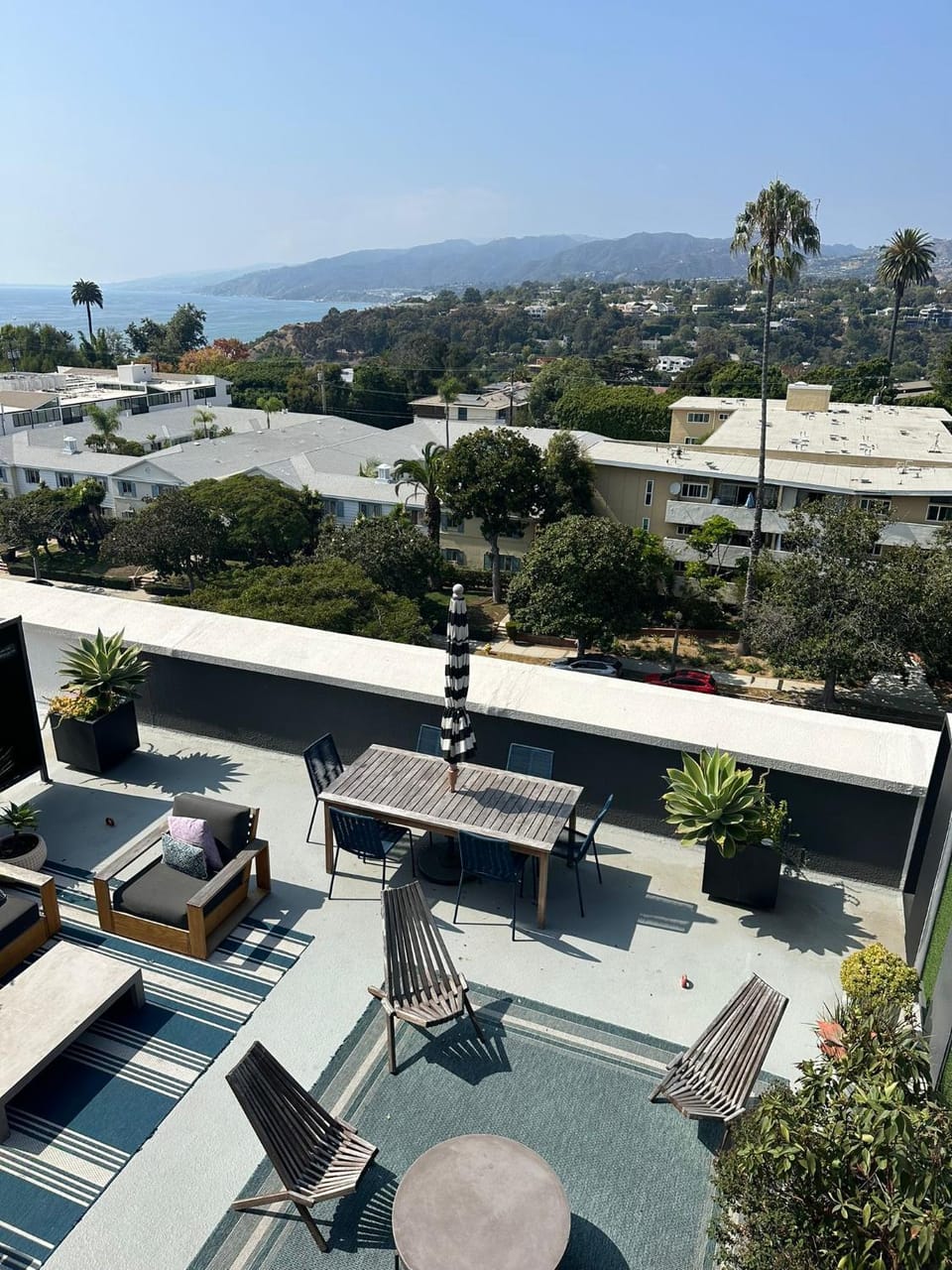 Unaluma 2BR Retreat Santa Monica Prime Location Apartment in Pacific Palisades
