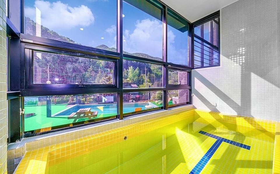 Avianto kids poolvilla Bed and Breakfast in Gyeonggi-do