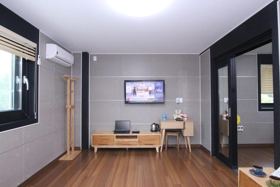 Uljin Blue Ara B pension Bed and Breakfast in South Korea
