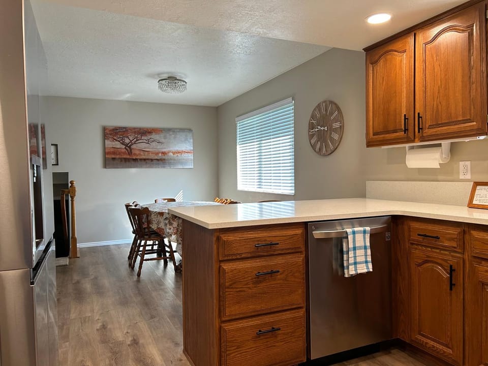 Dining area, dishwasher, kitchen