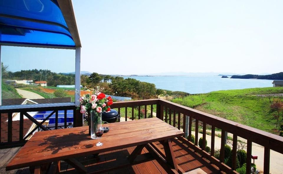 Anmyeondo Dream Pension Bed and Breakfast in South Korea