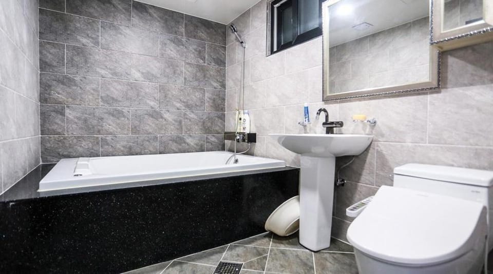 Uljin Blue Ara CD pension Bed and Breakfast in South Korea
