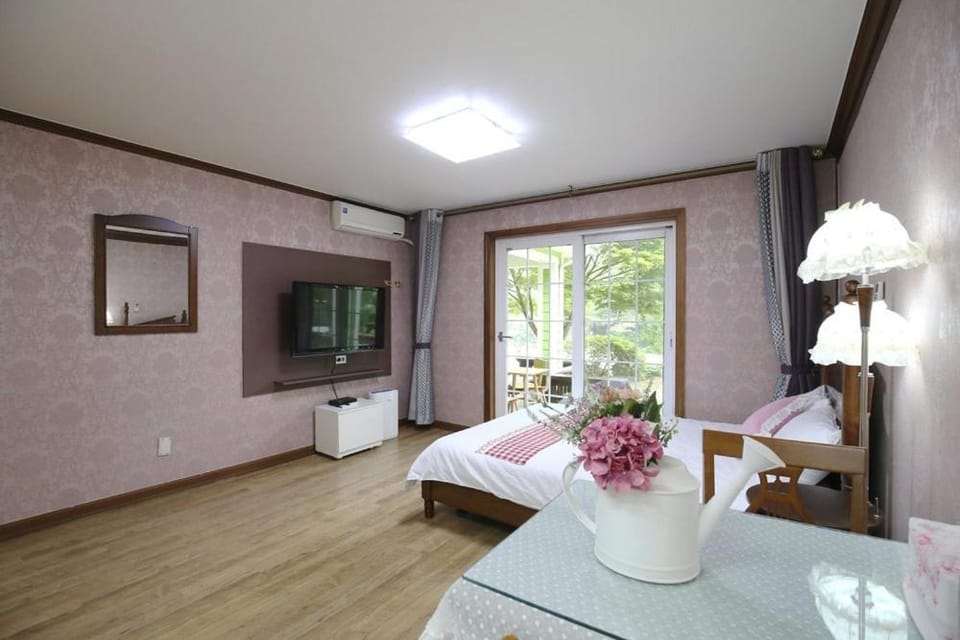 Yang Yang Sangol Yeohang Pension Bed and Breakfast in South Korea