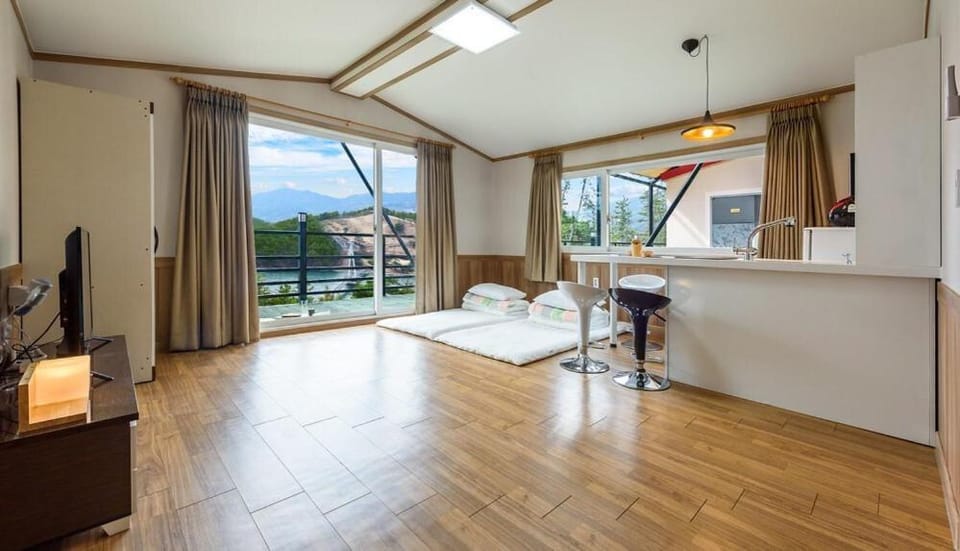 Gurye Jirisan Hosu Resort Pension Bed and Breakfast in South Korea