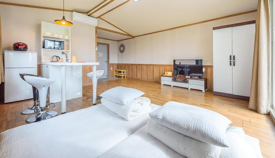 Gurye Jirisan Hosu Resort Pension Bed and Breakfast in South Korea