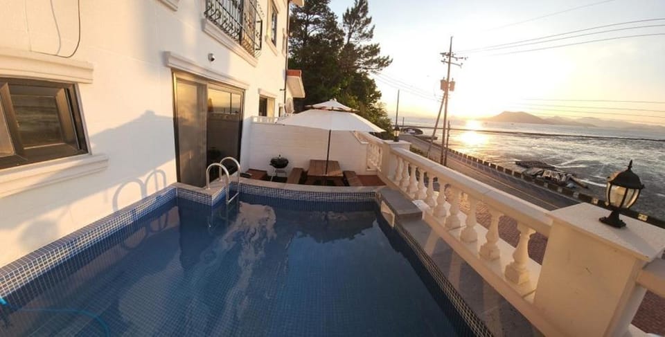 Yeosu Sound of Music Pension Bed and Breakfast in South Korea