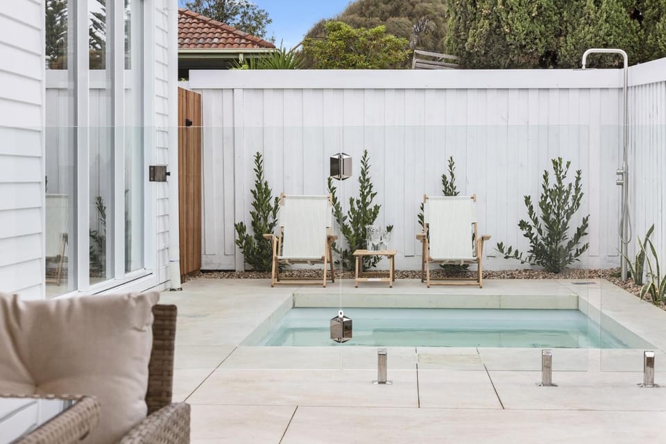 The White Haven - Walk to Everything in Sorrento House in Melbourne Road