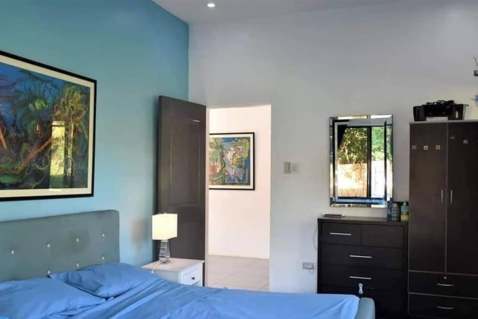 Entire Overlooking Villa with Pool Villa in Central Visayas