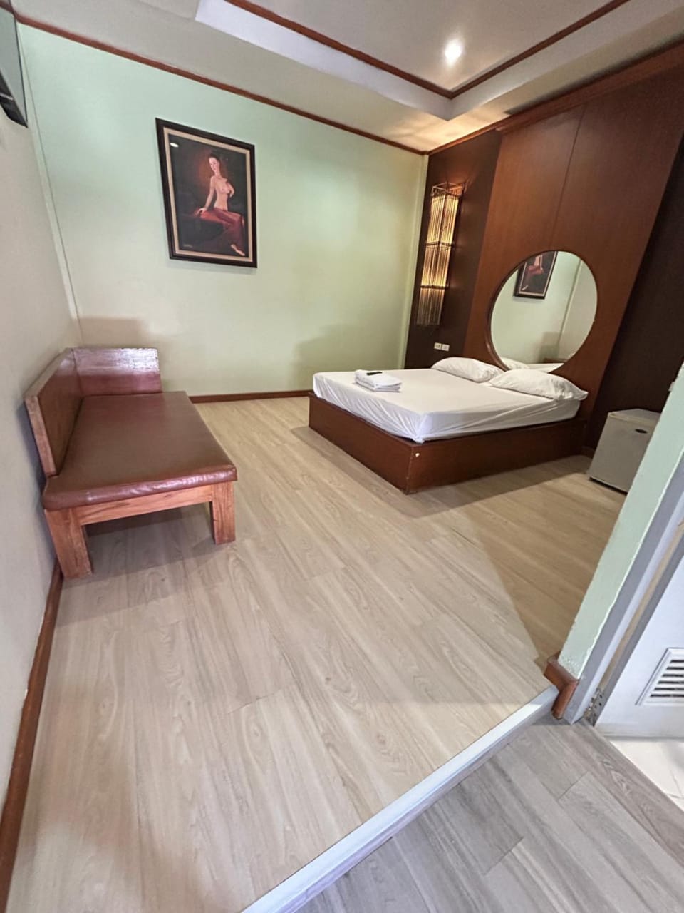 Photo of the whole room